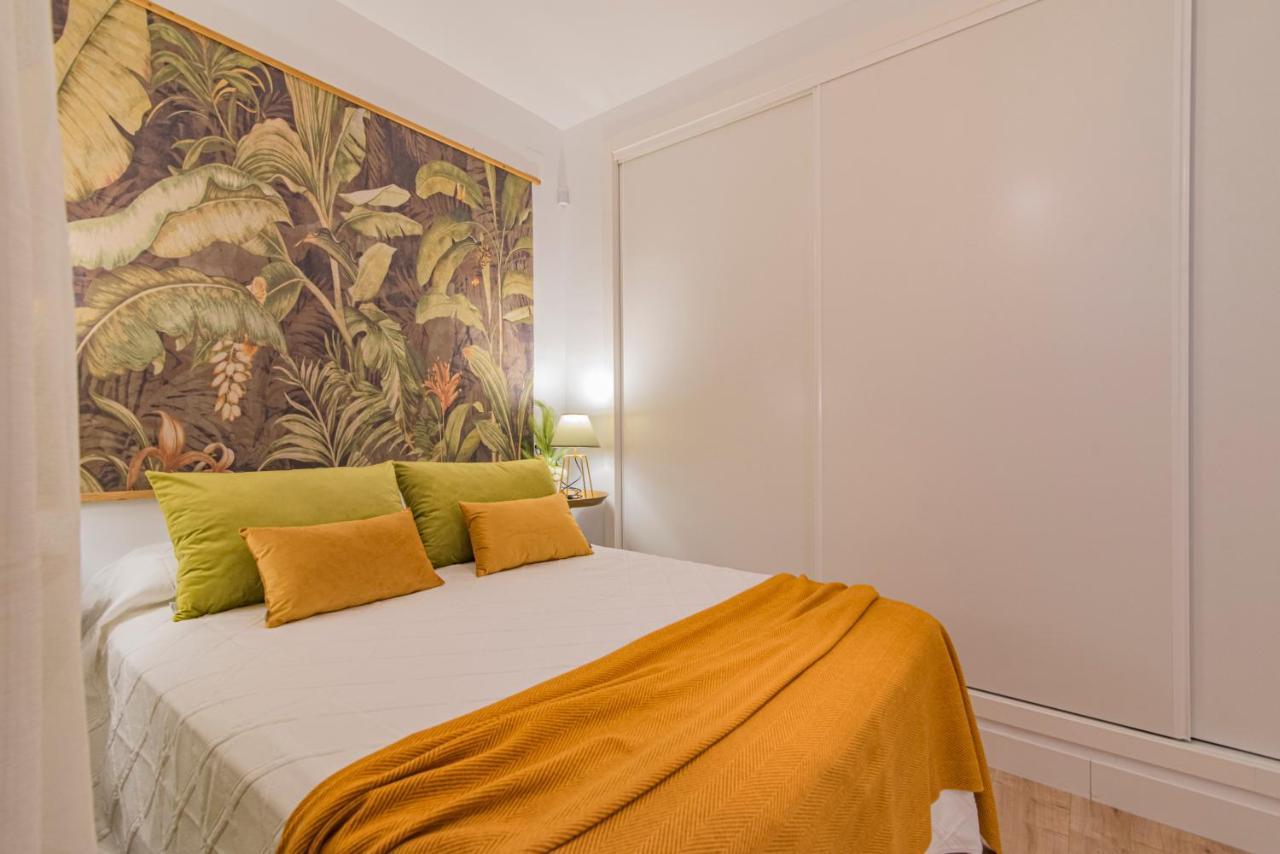 Qh Plaza De La Trinidad Apartment Granada Bagian luar foto