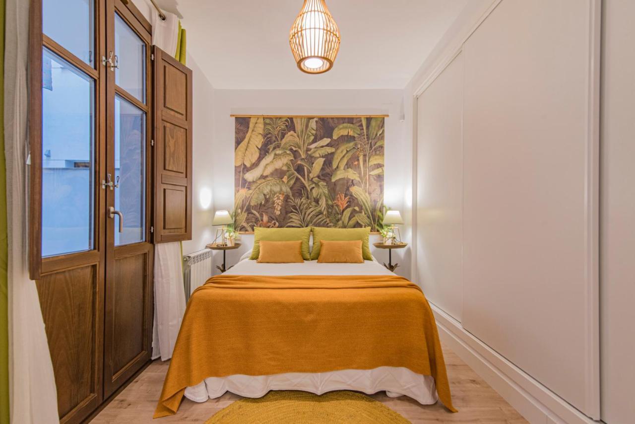 Qh Plaza De La Trinidad Apartment Granada Bagian luar foto